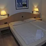 Landhaus Waldlehne بيت للعطل
